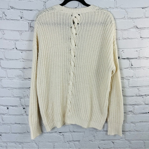 BDG Cardigan Cream Button Down Women Sweater. Size (M) - Picture 6 of 9